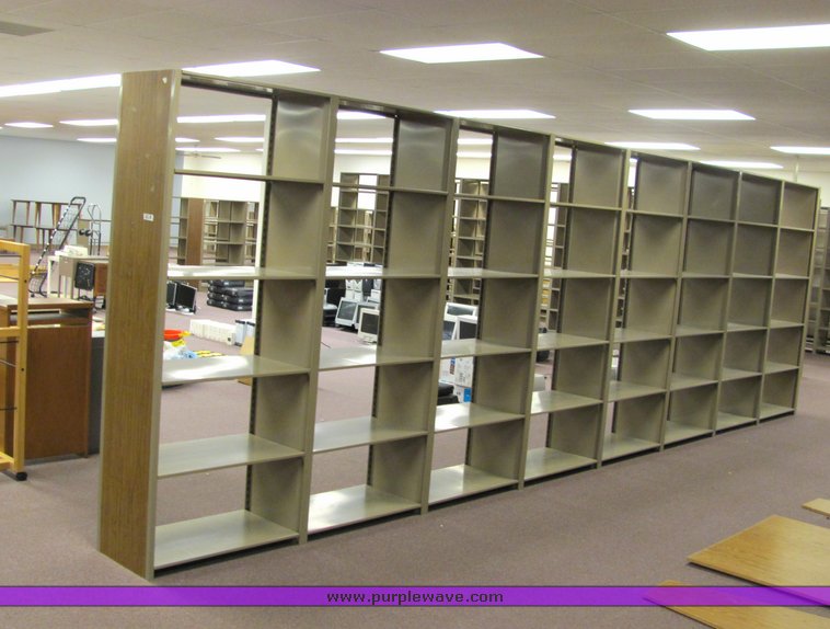 image for item 4140 Metal shelving unit