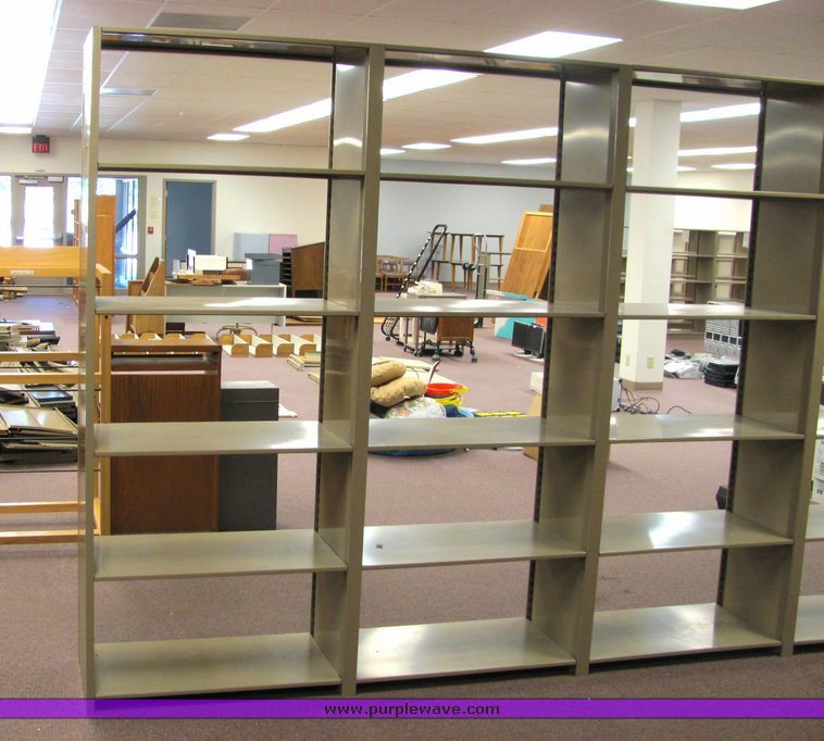 image for item 4140 Metal shelving unit