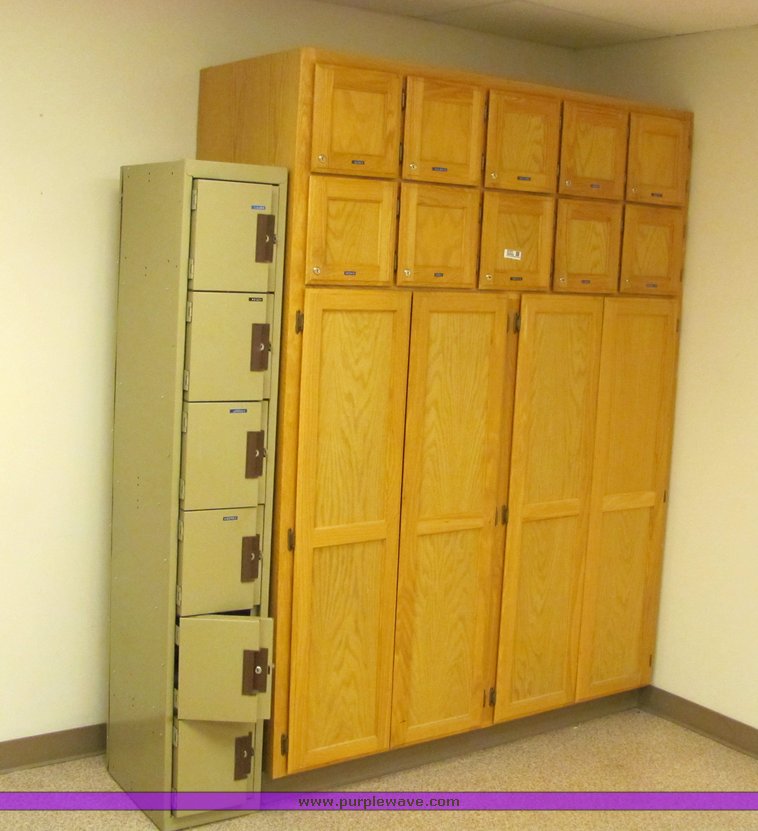 image for item 4141 Assorted lockers