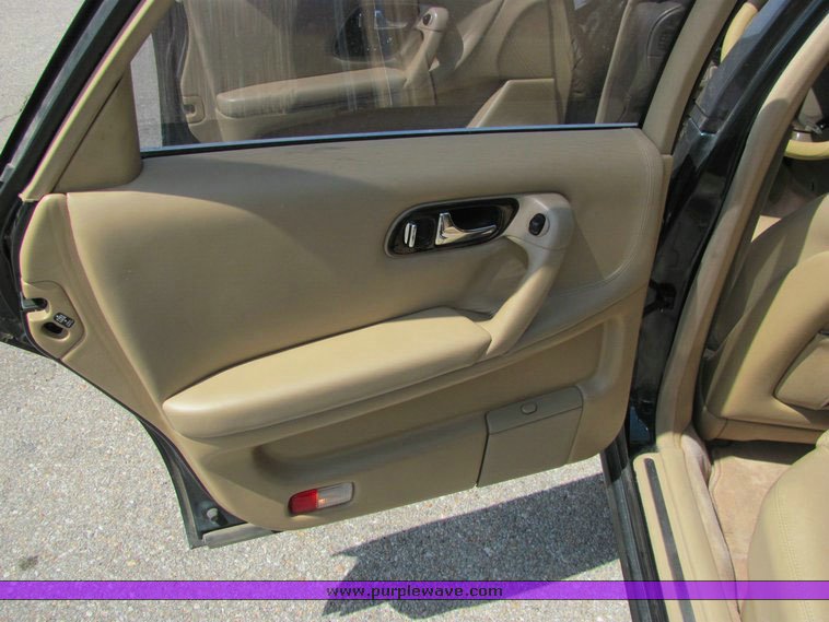 image for item 4142 1993 Infinity Q45