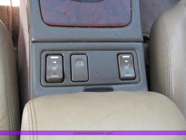 image for item 4142 1993 Infinity Q45