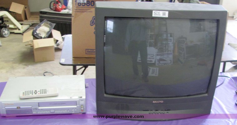 image for item 4214 Sanyo 27" tube television