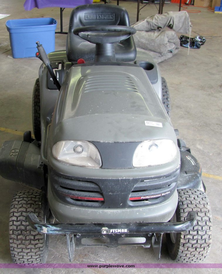 image for item 4217 Craftsman LT2000 riding lawn mower