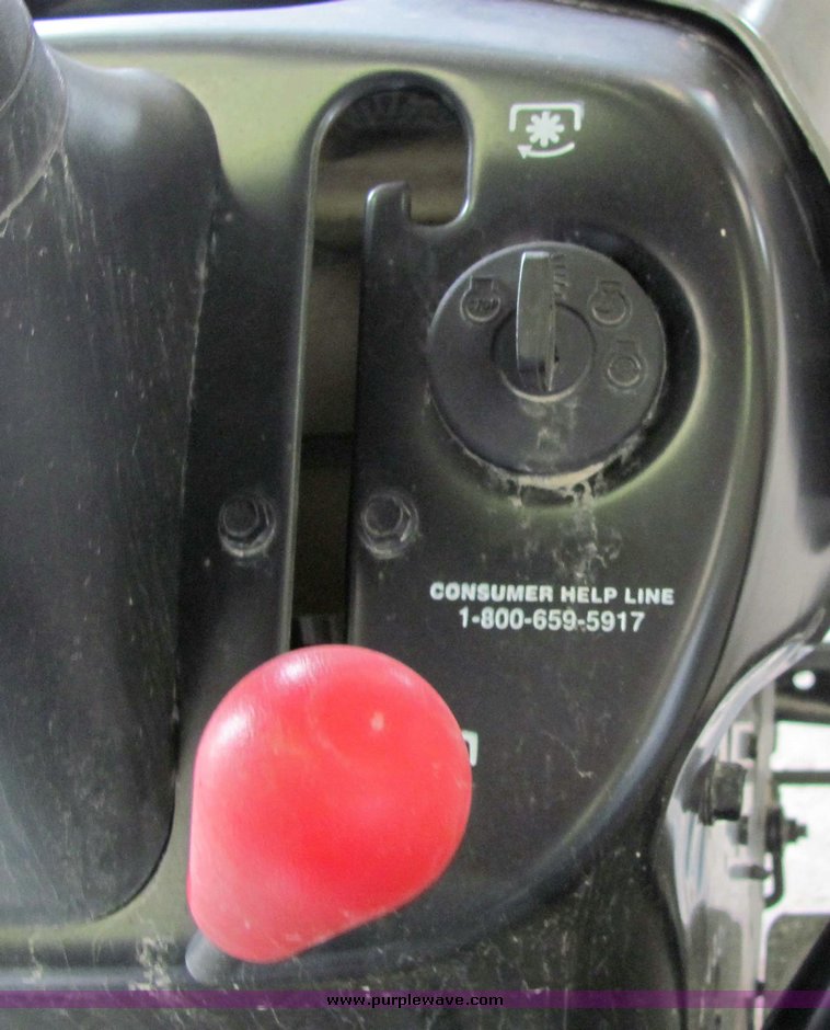 image for item 4217 Craftsman LT2000 riding lawn mower