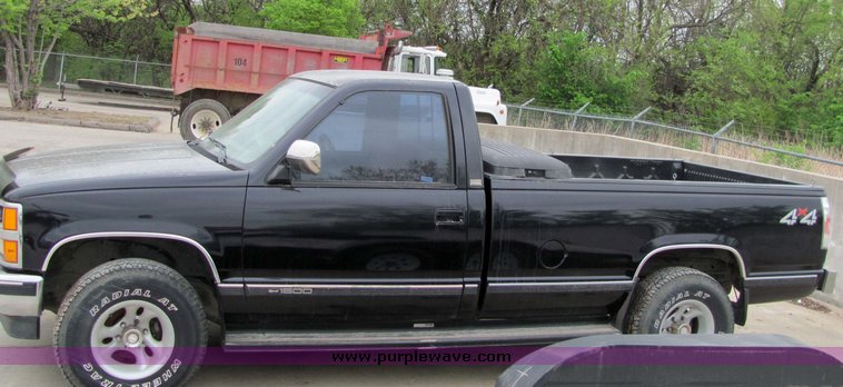 image for item 4219 1988 Chevrolet K1500 pickup