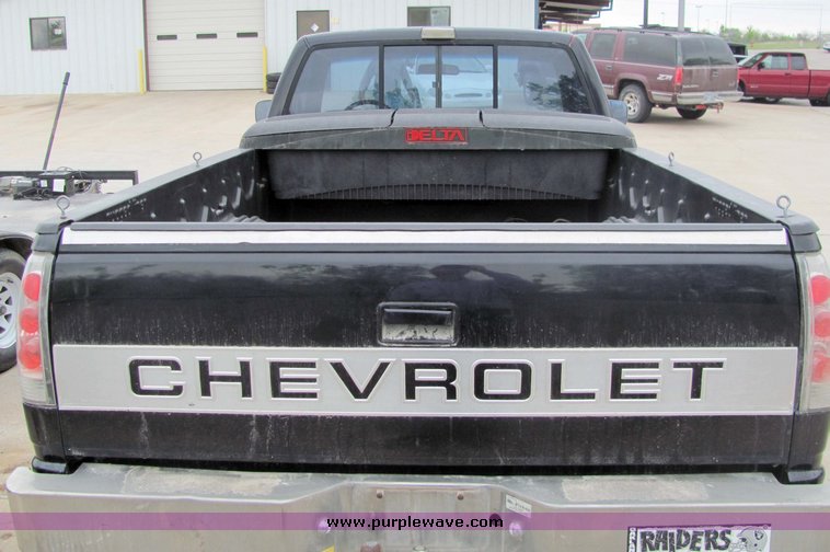 image for item 4219 1988 Chevrolet K1500 pickup
