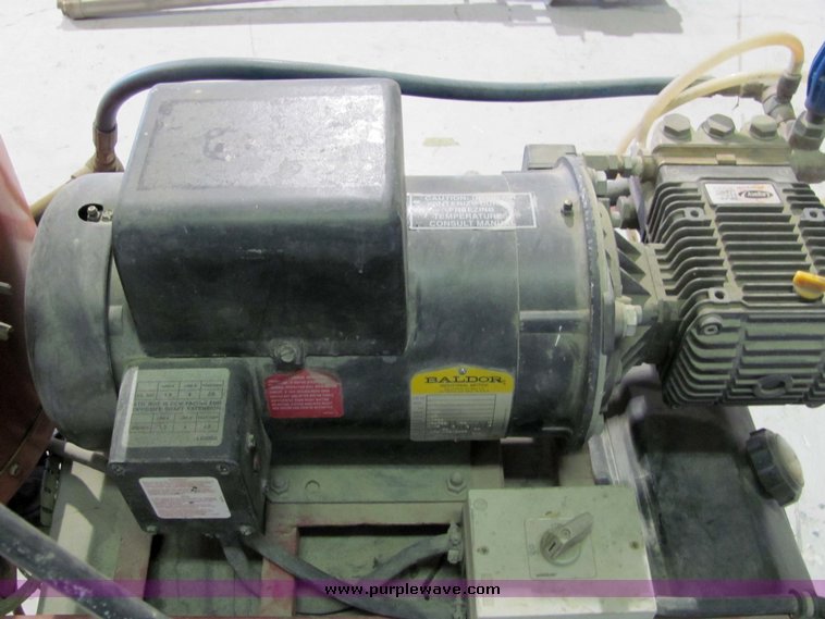 image for item 4237 Hotsy pressure washer