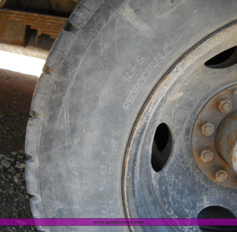 image for item 4241 1994 Chevrolet P30 step van