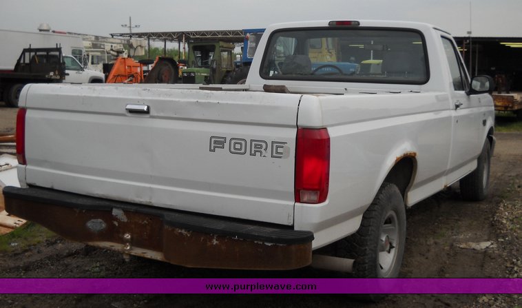 image for item 4242 1994 Ford F-150 pickup