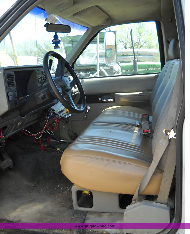 image for item 4243 1994 Chevrolet C3500-HD pickup