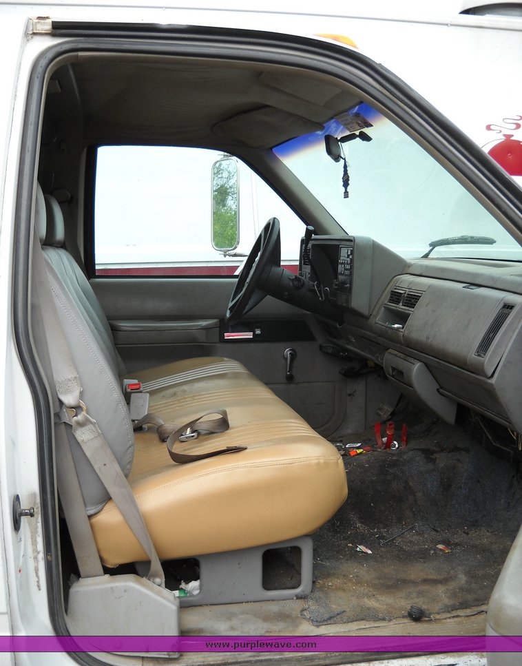 image for item 4243 1994 Chevrolet C3500-HD pickup