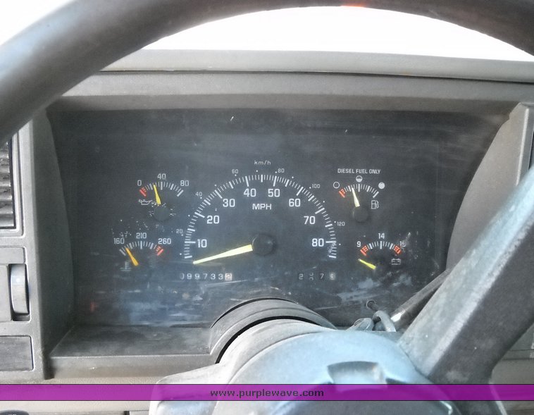 image for item 4243 1994 Chevrolet C3500-HD pickup