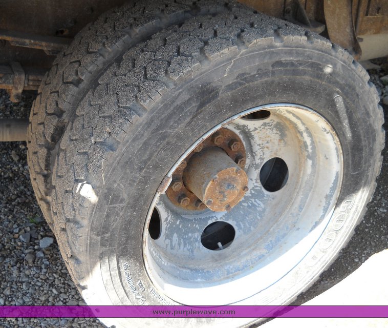 image for item 4243 1994 Chevrolet C3500-HD pickup