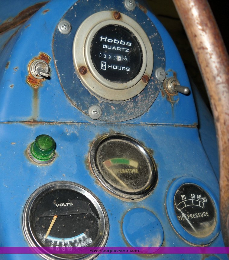 image for item 4245 1963 Ford 200A tractor