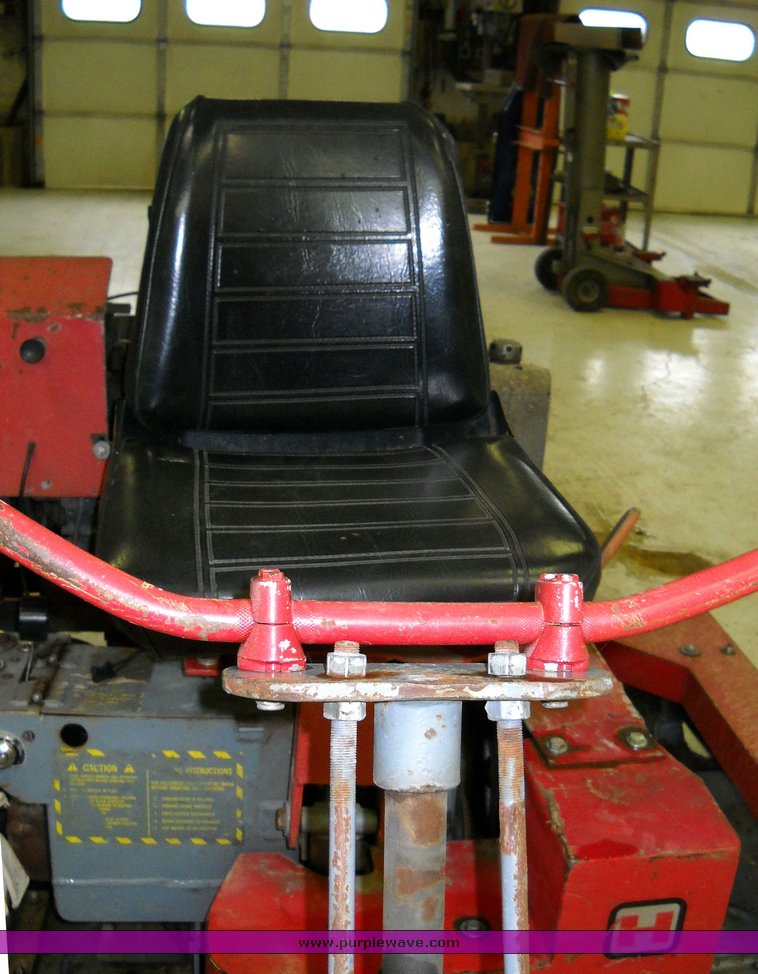 image for item 4247 1989 Heckendorn mower