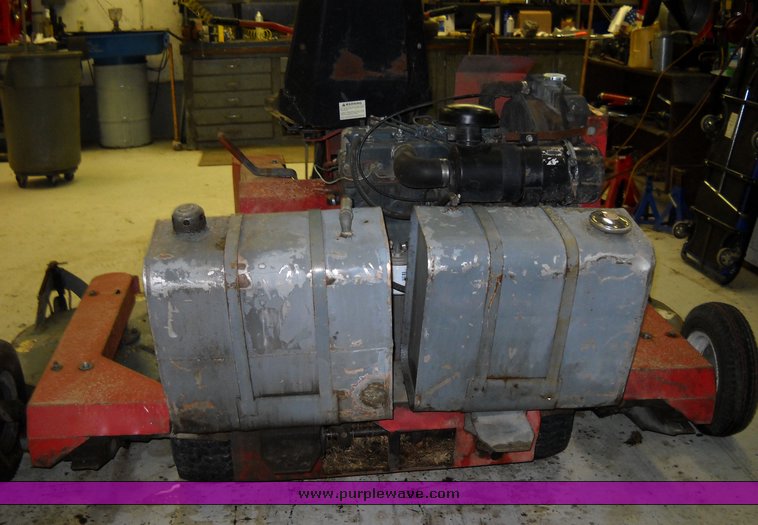 image for item 4247 1989 Heckendorn mower