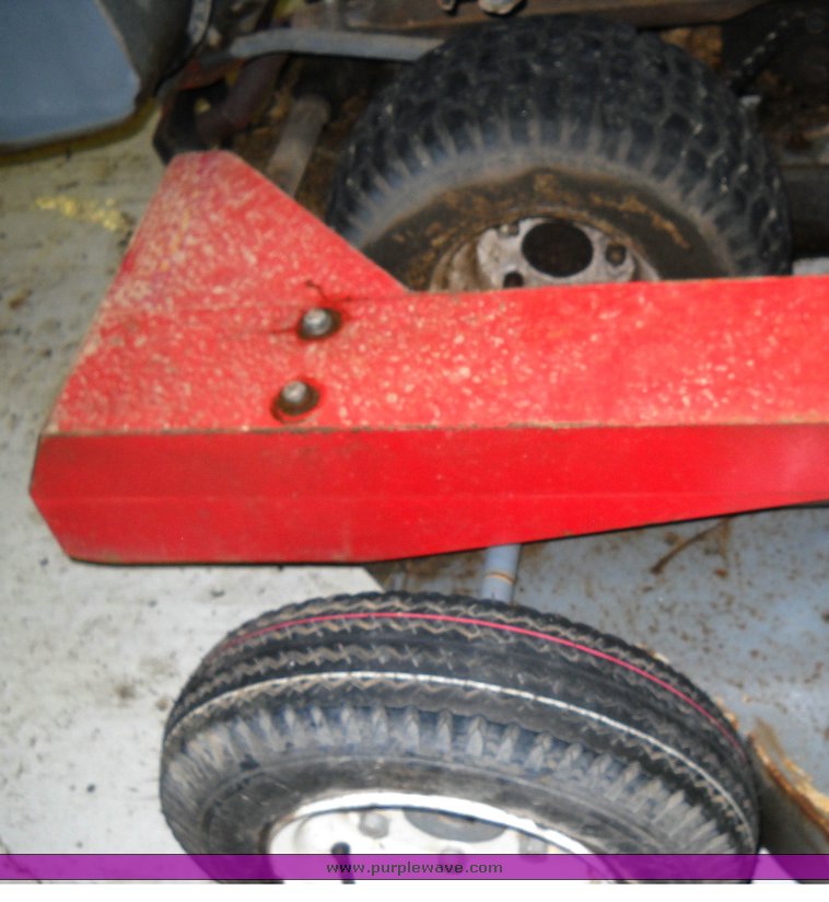 image for item 4247 1989 Heckendorn mower