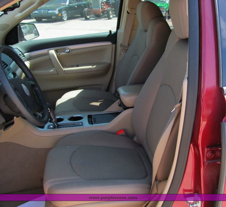 image for item 4255 2007 Saturn Outlook XE