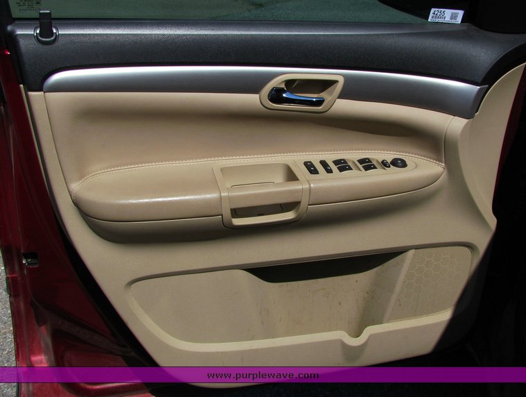 image for item 4255 2007 Saturn Outlook XE