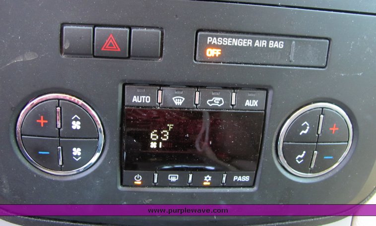 image for item 4255 2007 Saturn Outlook XE