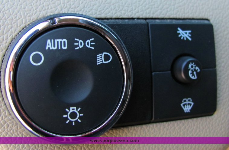 image for item 4255 2007 Saturn Outlook XE