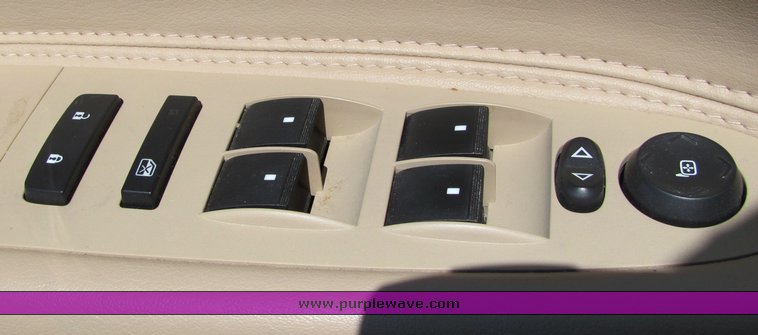 image for item 4255 2007 Saturn Outlook XE