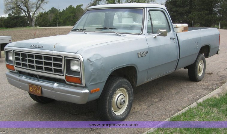 image for item 6310 1982 Dodge W-150 4WD pickup