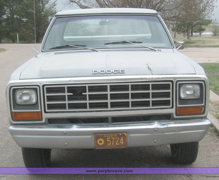 image for item 6310 1982 Dodge W-150 4WD pickup