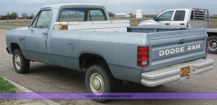 image for item 6310 1982 Dodge W-150 4WD pickup