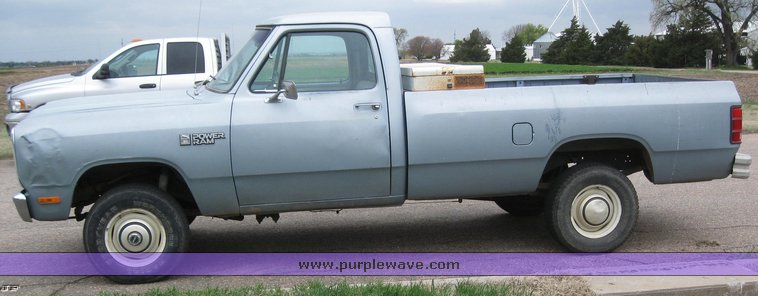 image for item 6310 1982 Dodge W-150 4WD pickup