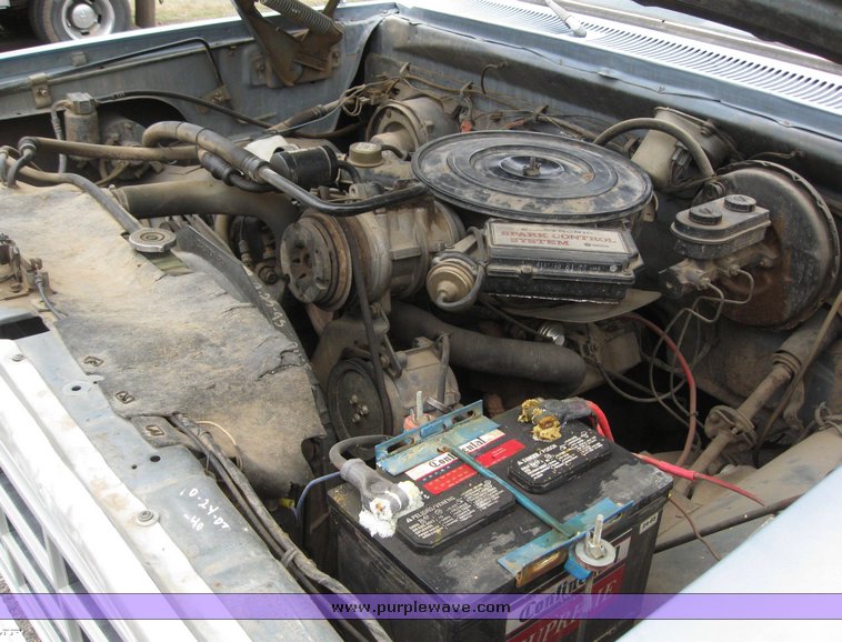 image for item 6310 1982 Dodge W-150 4WD pickup