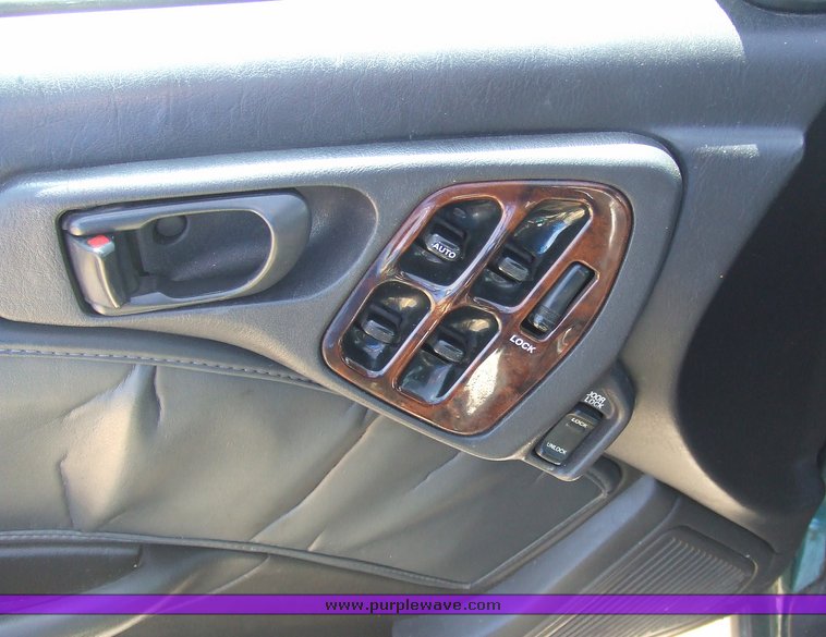 image for item 6714 1998 Subaru Legacy Outback station wagon