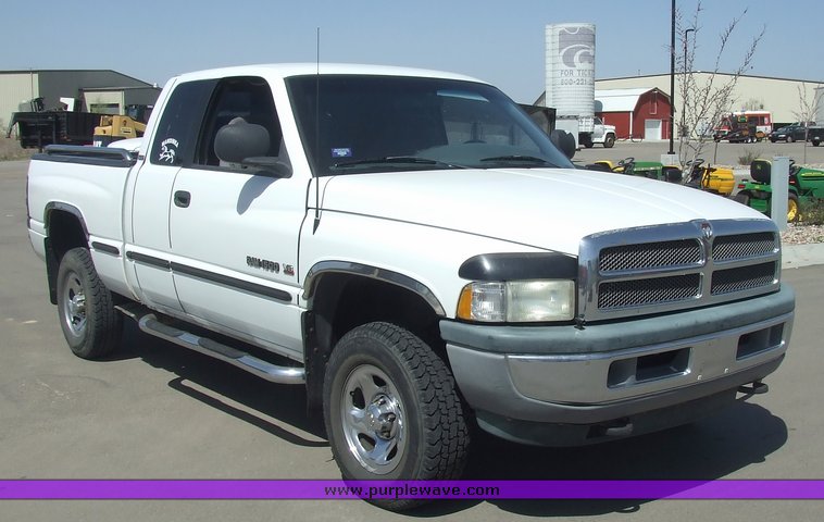 image for item 6715 1998 Dodge Ram 1500 Laramie SLT extended cab pickup