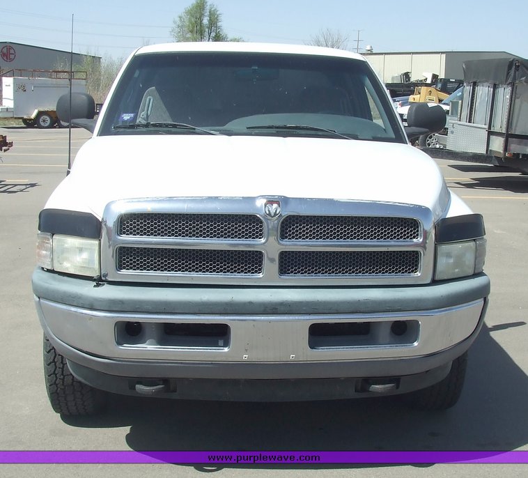 image for item 6715 1998 Dodge Ram 1500 Laramie SLT extended cab pickup