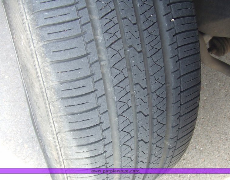 image for item 6811 1997 Dodge Dakota