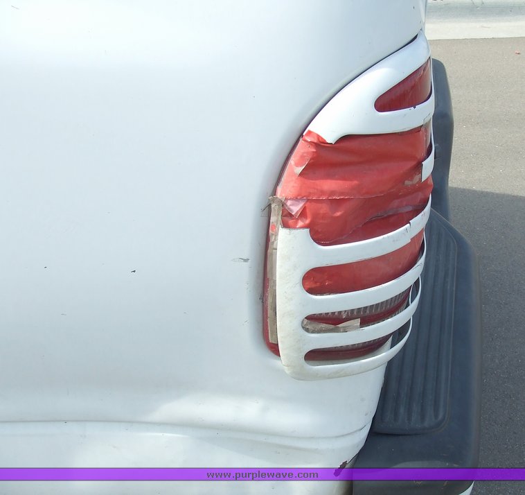 image for item 6811 1997 Dodge Dakota