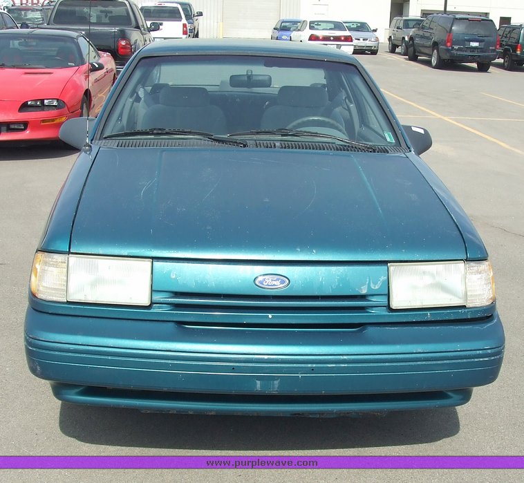 image for item 6814 1994 Ford Tempo GL