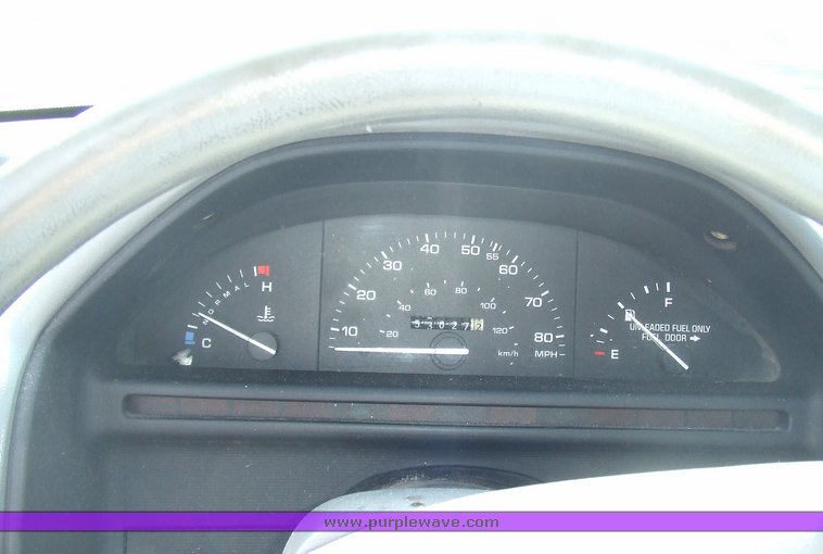 image for item 6814 1994 Ford Tempo GL