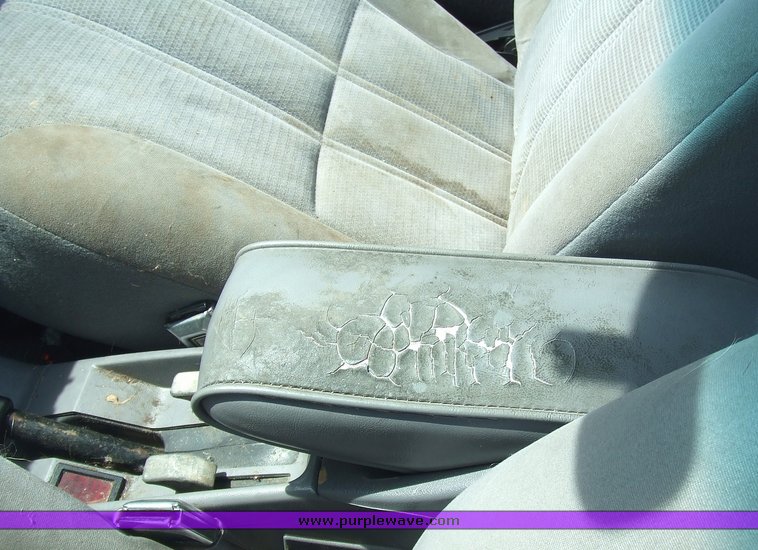 image for item 6814 1994 Ford Tempo GL