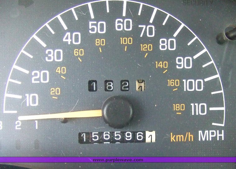 image for item 6818 2002 Pontiac Grand Prix SE