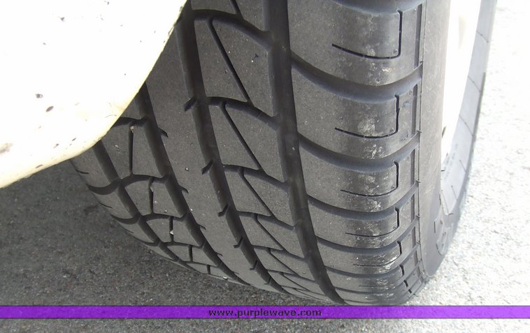 image for item 6818 2002 Pontiac Grand Prix SE