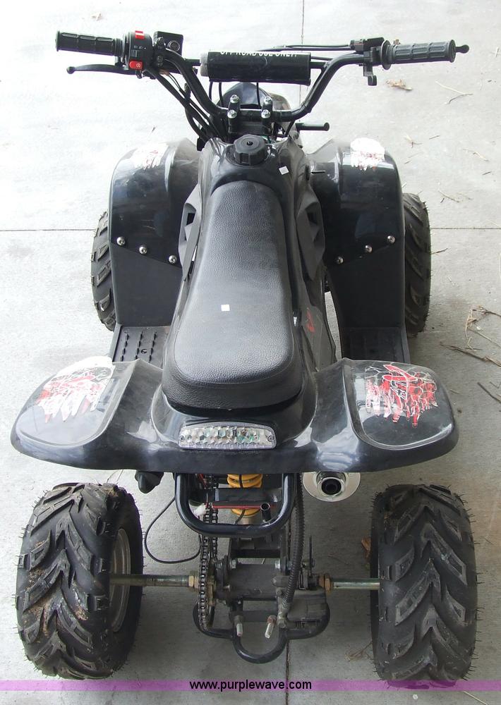 image for item 6819 A7V four-wheel ATV