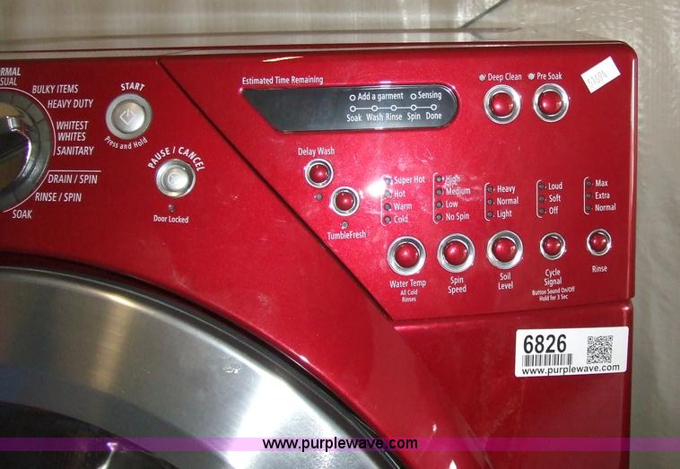 Whirlpool Duet washer in Manhattan, KS Item 6826 sold Purple Wave
