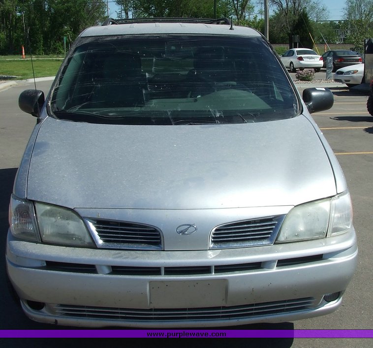 image for item 7117 2002 Oldsmobile Silhouette van