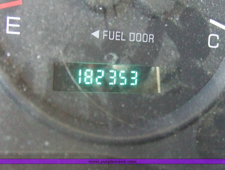 image for item 7117 2002 Oldsmobile Silhouette van