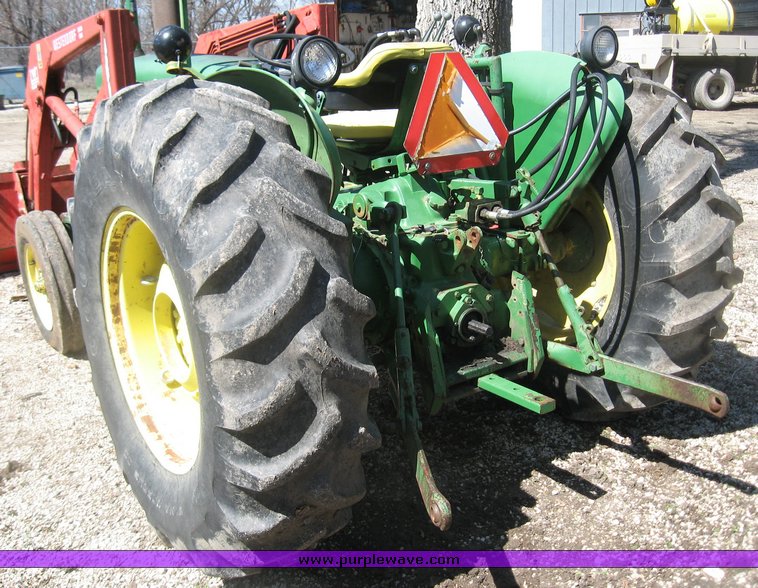 image for item 9183 1968 John Deere 2020 tractor with loader