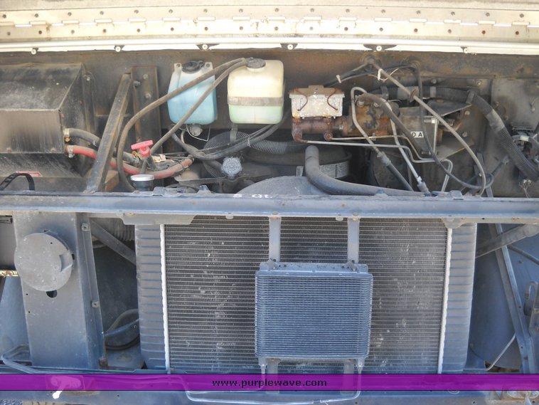 image for item 9240 1994 Chevrolet P30 step van