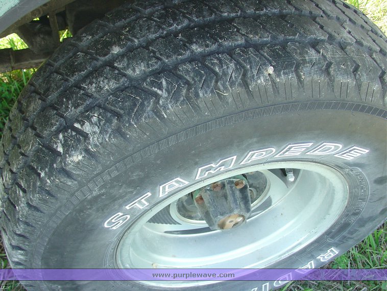 image for item 1000 1975 Jeep