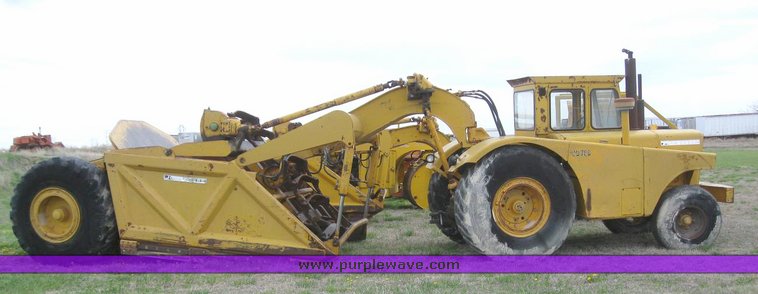 image for item 6270 1963 John Deere 5010 scraper