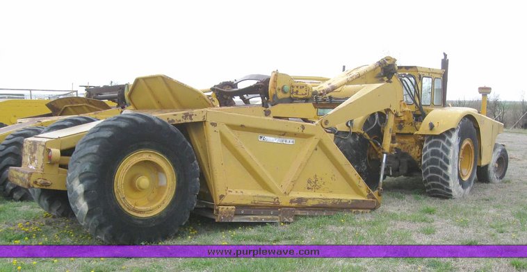 image for item 6270 1963 John Deere 5010 scraper